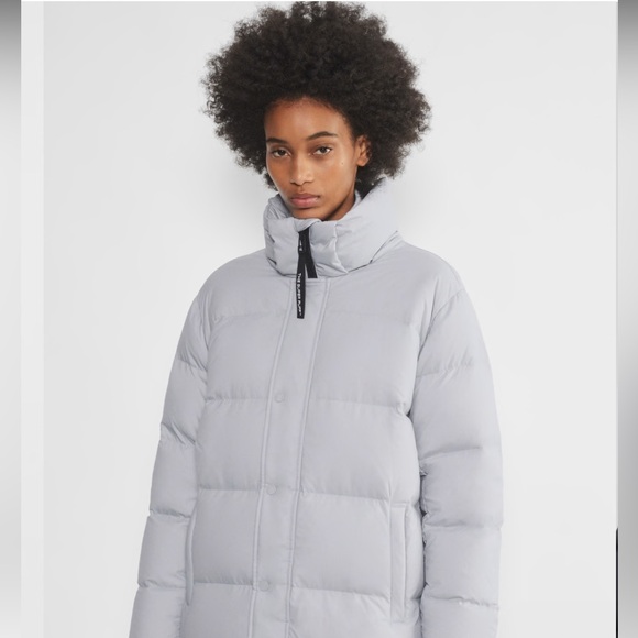 Aritzia Gray Puffer Jacket - Picture 3 of 16